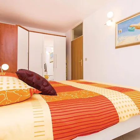 1 Bedroom In ニヴィーチェ